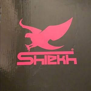 Hot pink black pumps